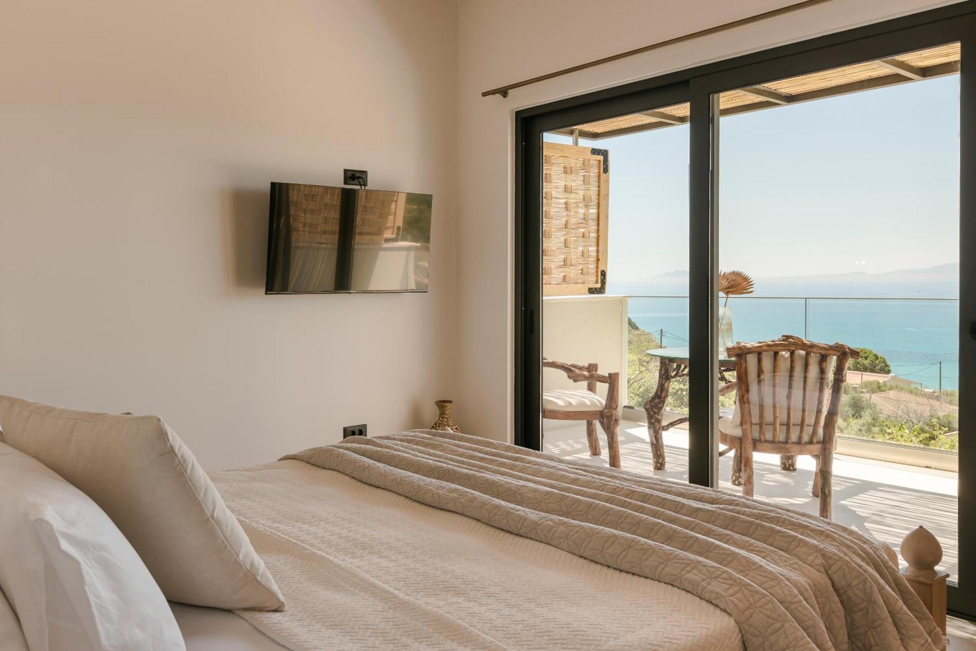 Hilaritas Luxury Suites Sea View, Private Pool & Jacuzzi Paradise Ratzaklion Екстер'єр фото