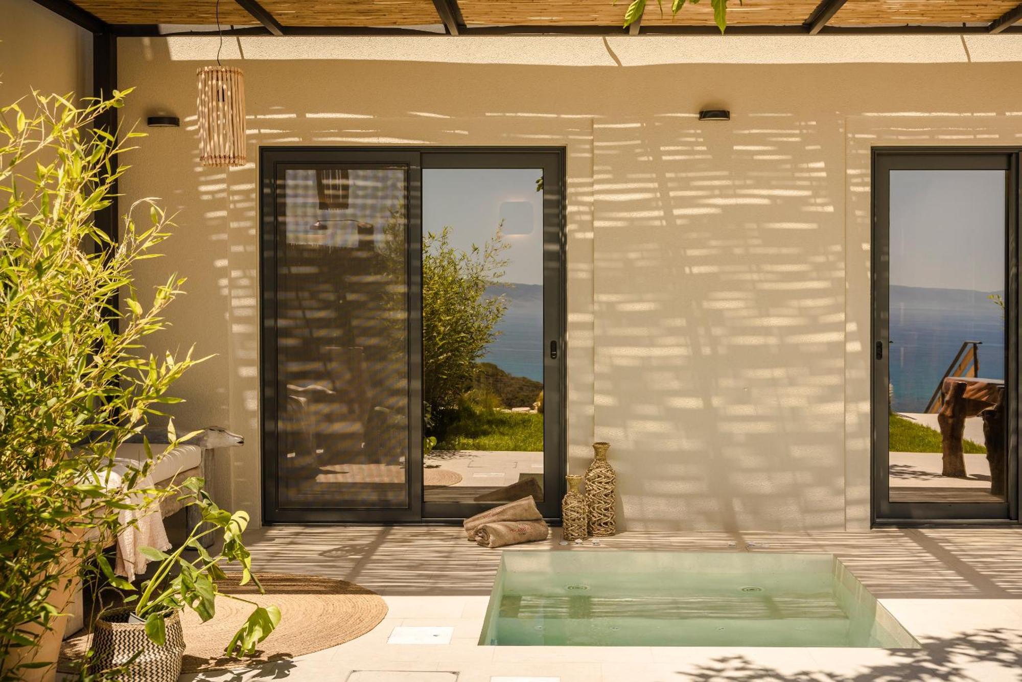 Hilaritas Luxury Suites Sea View, Private Pool & Jacuzzi Paradise Ratzaklion Екстер'єр фото